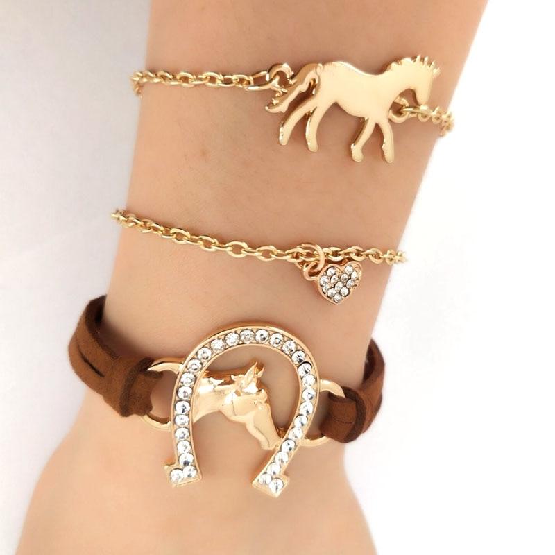 http://univers-cheval.fr/cdn/shop/products/bracelet-chevaux-3-parties_1200x1200.jpg?v=1578852507
