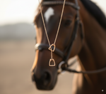 Collier Cheval Pendentif Étriers